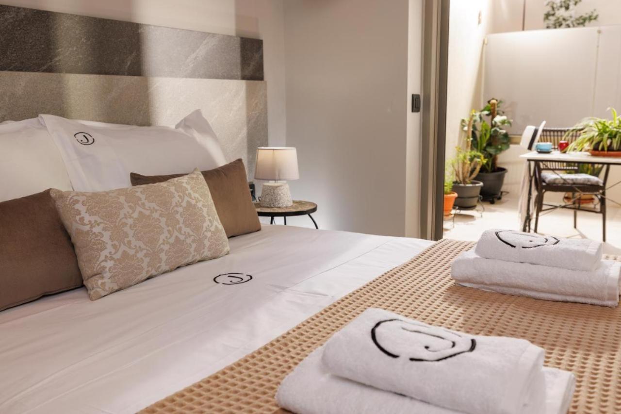 Jolly Suites Ираклион Экстерьер фото